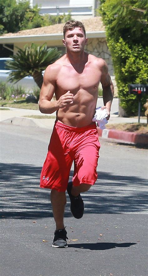 ryan phillippe penis|31 Celebrity Bulges That Went Hard In 2015